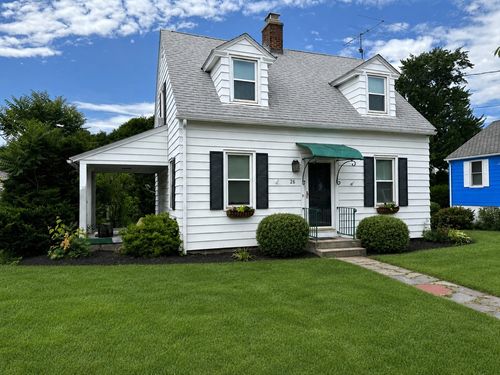26 Grandview St, Springfield, MA, 01118-1107 | Card Image