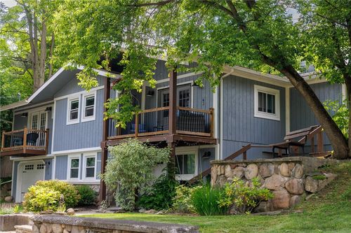 4 Elizabeth St, Naples, NY, 14512-9506 | Card Image