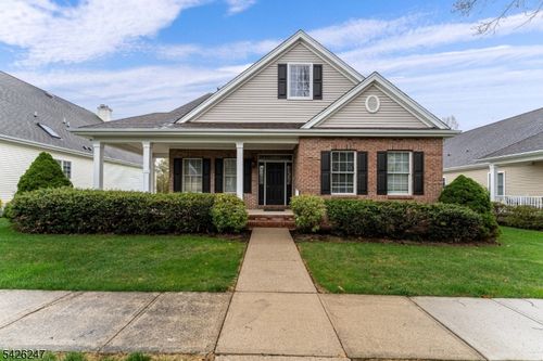 43 Falcon Way, Washington, NJ, 07882-4091 | Card Image