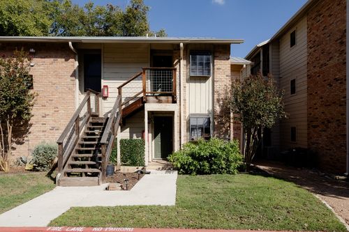 apt-e4-421 W San Antonio St, San Marcos, TX, 78666-5566 | Card Image