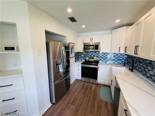 4-1522 Mainsail Dr, NAPLES, FL, 34114-8886 | Card Image