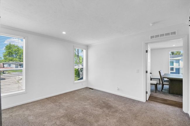 305 Mclean St, Home with 3 bedrooms, 2 bathrooms and 2 parking in Mahomet IL | Image 30