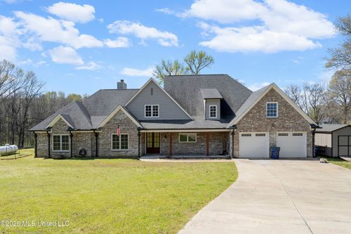 4065 Misty Oaks Cv, Nesbit, MS, 38651-9252 | Card Image