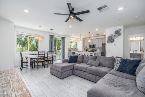 212-300 N Gila Springs Blvd, Chandler, AZ, 85226-2727 | Card Image