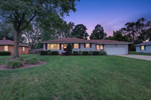 1055 Elmwood Drive, Jenison, MI, 49428 | Card Image