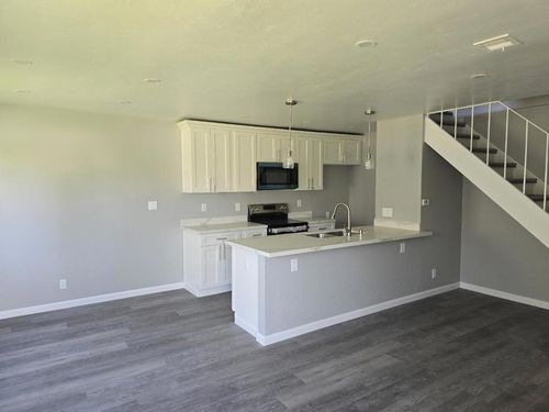 unit-2-2936 Peachtree Dr, Stockton, CA, 95203-1040 | Card Image
