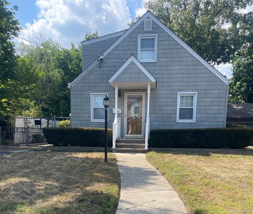1760 Slocum Street, Hempstead, NY, 11557 | Card Image