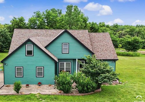 22925 Hemphill Rd, Tonganoxie, KS, 66086-3333 | Card Image