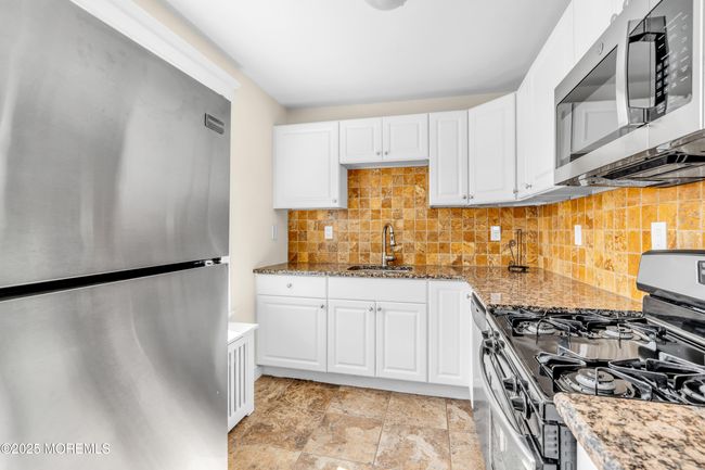 35 - 304 Deal Lake Dr, Condo with 1 bedrooms, 1 bathrooms and null parking in Asbury Park NJ | Image 9