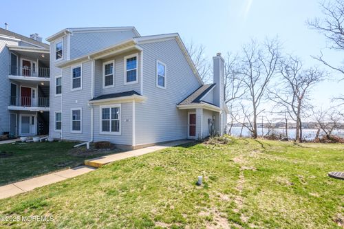 222 Waters Edge Dr, Toms River, NJ, 08753 | Card Image