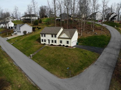 26 Pepperbush Ln, Fairmont, WV, 26554-8200 | Card Image