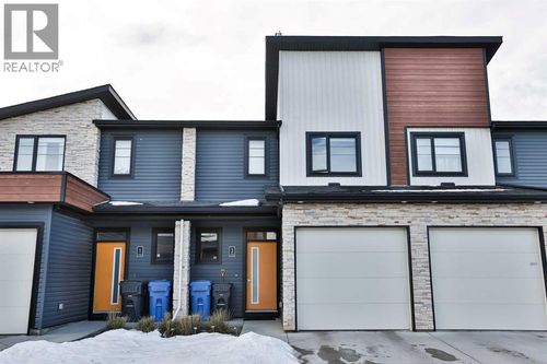 426 Highlands Blvd W, Lethbridge, AB, T1J5K5 | Card Image