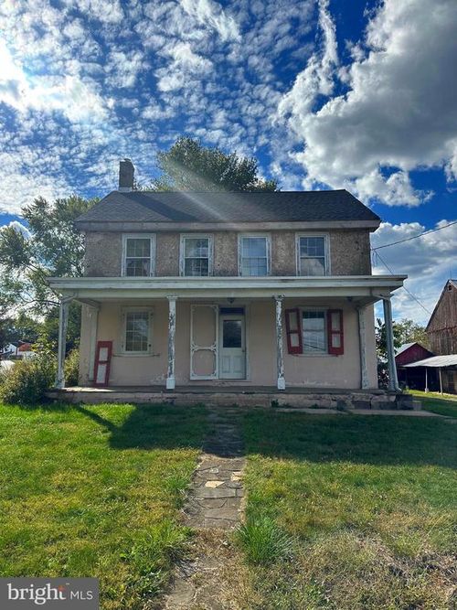 104 S Limekiln Pike, CHALFONT, PA, 18914-2418 | Card Image