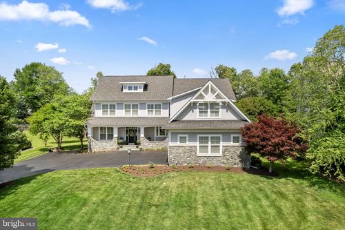 8328 Pine Knott Ct, GAINESVILLE, VA, 20155-5218 | Card Image