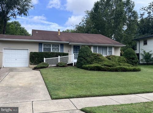 39 San Diego Dr, Magnolia, NJ, 08049-1638 | Card Image