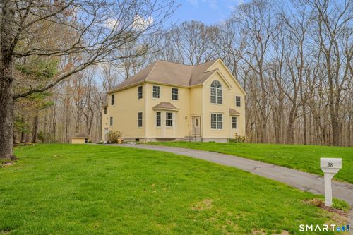 38 Jeremy Dr, East Lyme, CT, 06333-1544 | Card Image