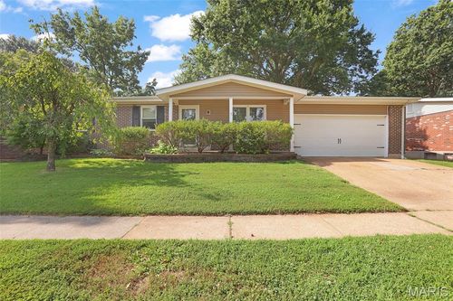 1210 Dorne Dr, Manchester, MO, 63021-6820 | Card Image