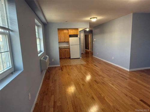 apt-2-1605 Taylor Ave, Bronx, NY, 10460-3043 | Card Image