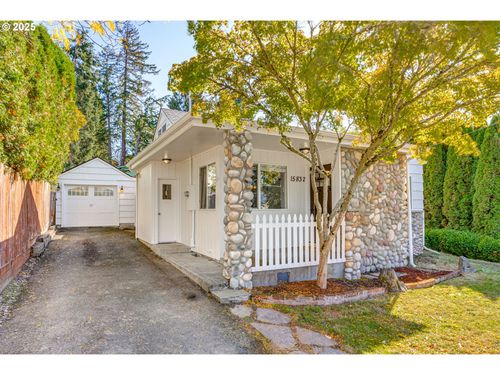 15832 Sw Willamette St, Sherwood, OR, 97140-9815 | Card Image