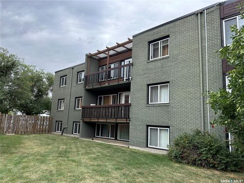 17-208 Lindsay Pl, Saskatoon, SK, S7H3E6 | Card Image
