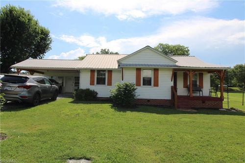 3741 A St, Walkertown, NC, 27051-9326 | Card Image
