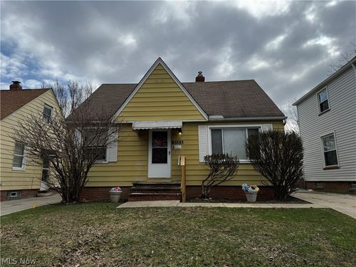 5593 South Blvd, Maple Heights, OH, 44137-3570 | Card Image