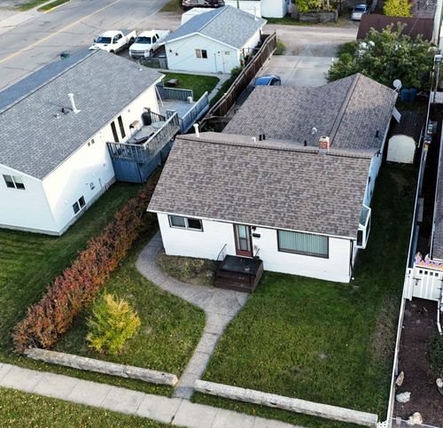 4907 7 Ave, Edson, AB, T7E1K8 | Card Image