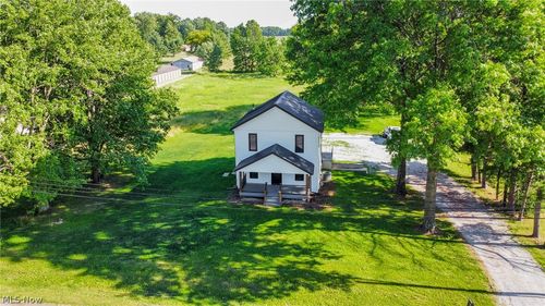 7437 E Lincoln Way, Apple Creek, OH, 44606-9524 | Card Image