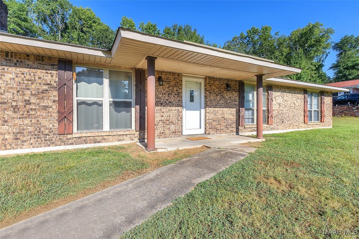 Azaleawood Dr, Wetumpka, AL 36093