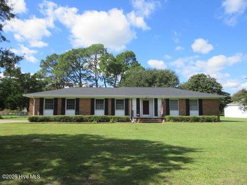2211 North Road, Morehead City, NC, 28557 | Card Image