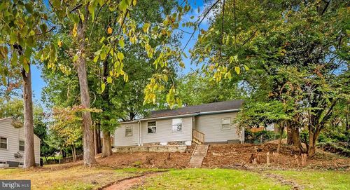 2408 Valley Way, CHEVERLY, MD, 20785-2954 | Card Image