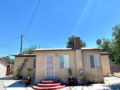 109 W Fredricks St, Barstow, CA, 92311-2745 | Card Image