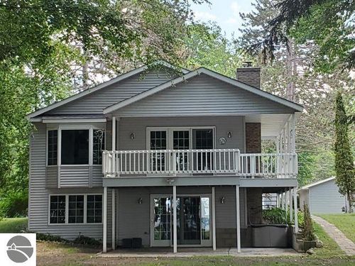 200 Mcdonald Drive, Houghton Lake, MI, 48629 | Card Image