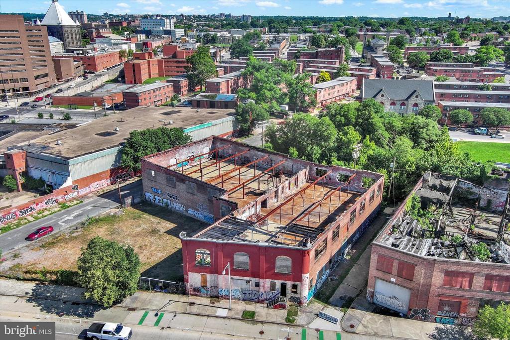 Commercial Sale in BALTIMORE 2