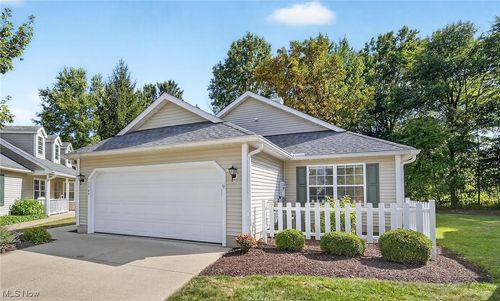 7569 Sanctuary Cir, Brecksville, OH, 44141-3194 | Card Image