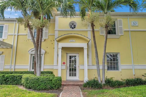 d-5257 Beach Dr Se, SAINT PETERSBURG, FL, 33705-4881 | Card Image
