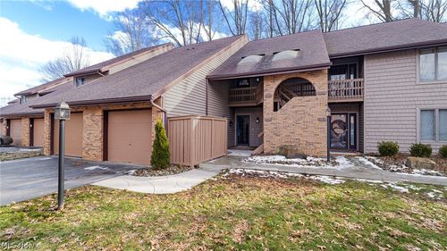 4464 Willow Creek Dr Se, Warren, OH, 44484-2955 | Card Image