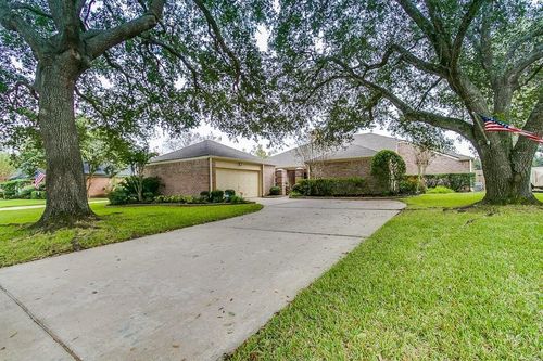 3915 Pleasant Valley Dr, Missouri City, TX, 77459-4113 | Card Image