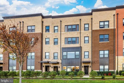 44752 Tiverton Sq, ASHBURN, VA, 20147-5990 | Card Image