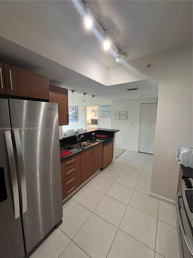 APT-414 - 2775 Ne 187 Th St, Condo with 3 bedrooms, 2 bathrooms and null parking in Aventura FL | Image 6