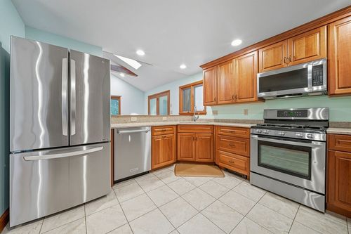 117 Amherst Rd, Braintree, MA, 02184-7611 | Card Image