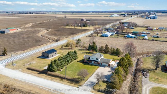 4186 Fairweather Rd, House other with 4 bedrooms, 2 bathrooms and 6 parking in Petrolia ON | Image 43