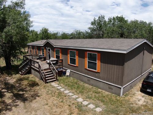1127 County Road 773, Devine, TX, 78016-4575 | Card Image