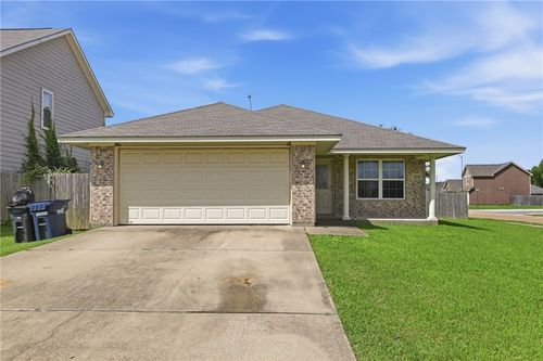 2484 Horse Shoe Dr, College Station, TX, 77845-4370 | Card Image