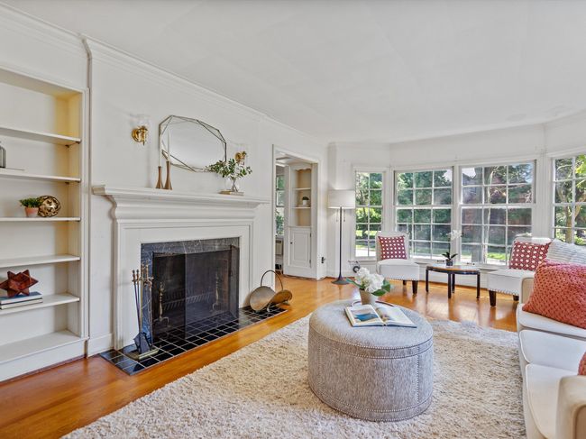 Living Room | Image 8