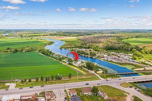 17 Private Drive, Bradford West Gwillimbury, ON, L3Z3H3 | Card Image