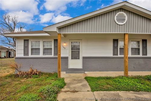 1502 Tara Dr, Laurinburg, NC, 28352-1608 | Card Image