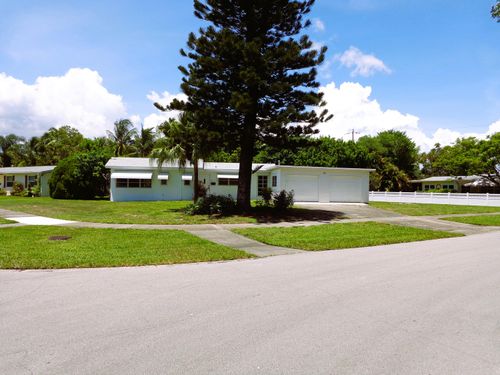 800 Alamanda Dr, North Palm Beach, FL, 33408-4104 | Card Image