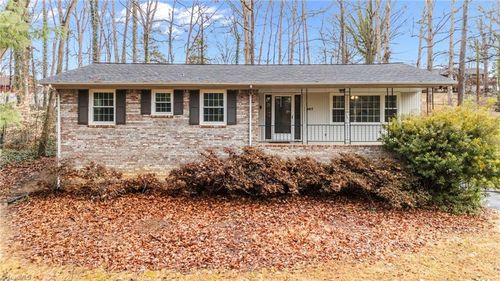 507 Valleybrook Dr, Jamestown, NC, 27282-8822 | Card Image