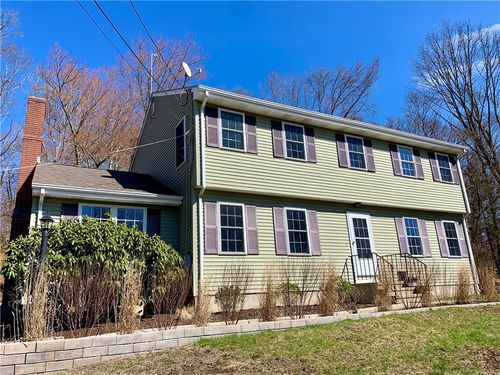 34 Maxson Hill Rd, Ashaway, RI, 02804-1801 | Card Image